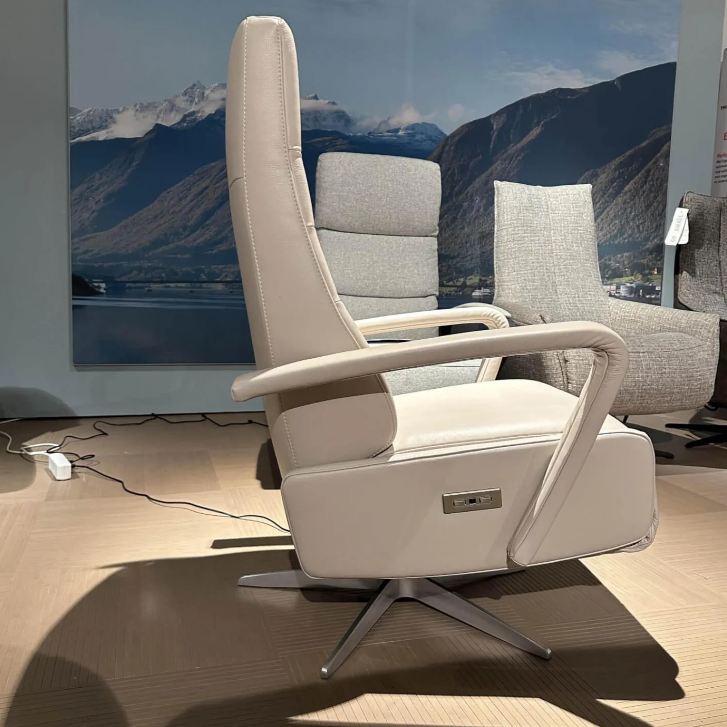 Gealux Relaxsessel|Sessel Best Choice Drenthe Small Bezug Leder Polo 1027 Weiß Creme Gestell X 60 Chrom Gebürstet Elektrisch Verstellbar 2 Motoren