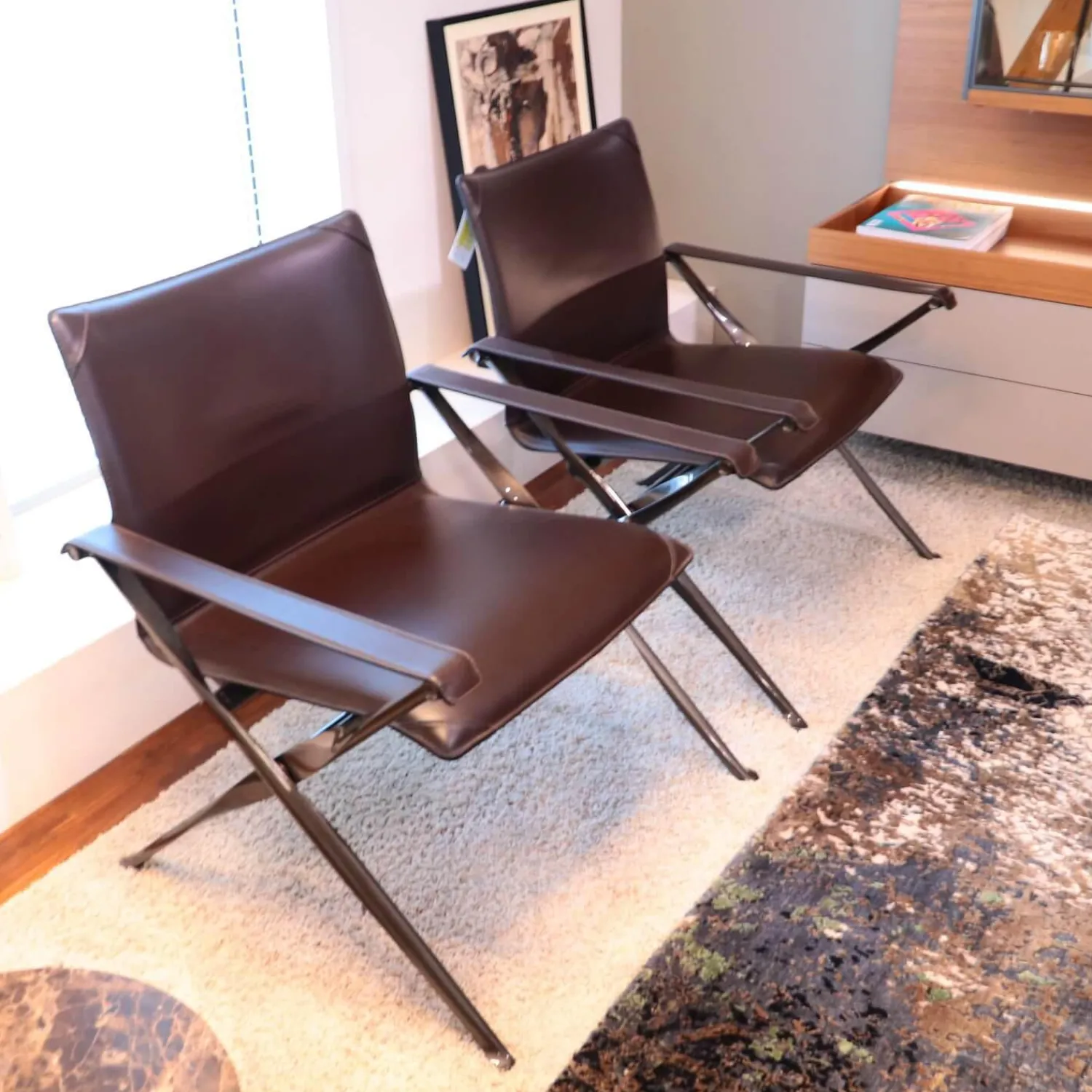 B&B Italia Loungesessel|Stuhlsets|Sessel Beverly Kernleder Dunkelbraun Gestell Schwarz Verchromt