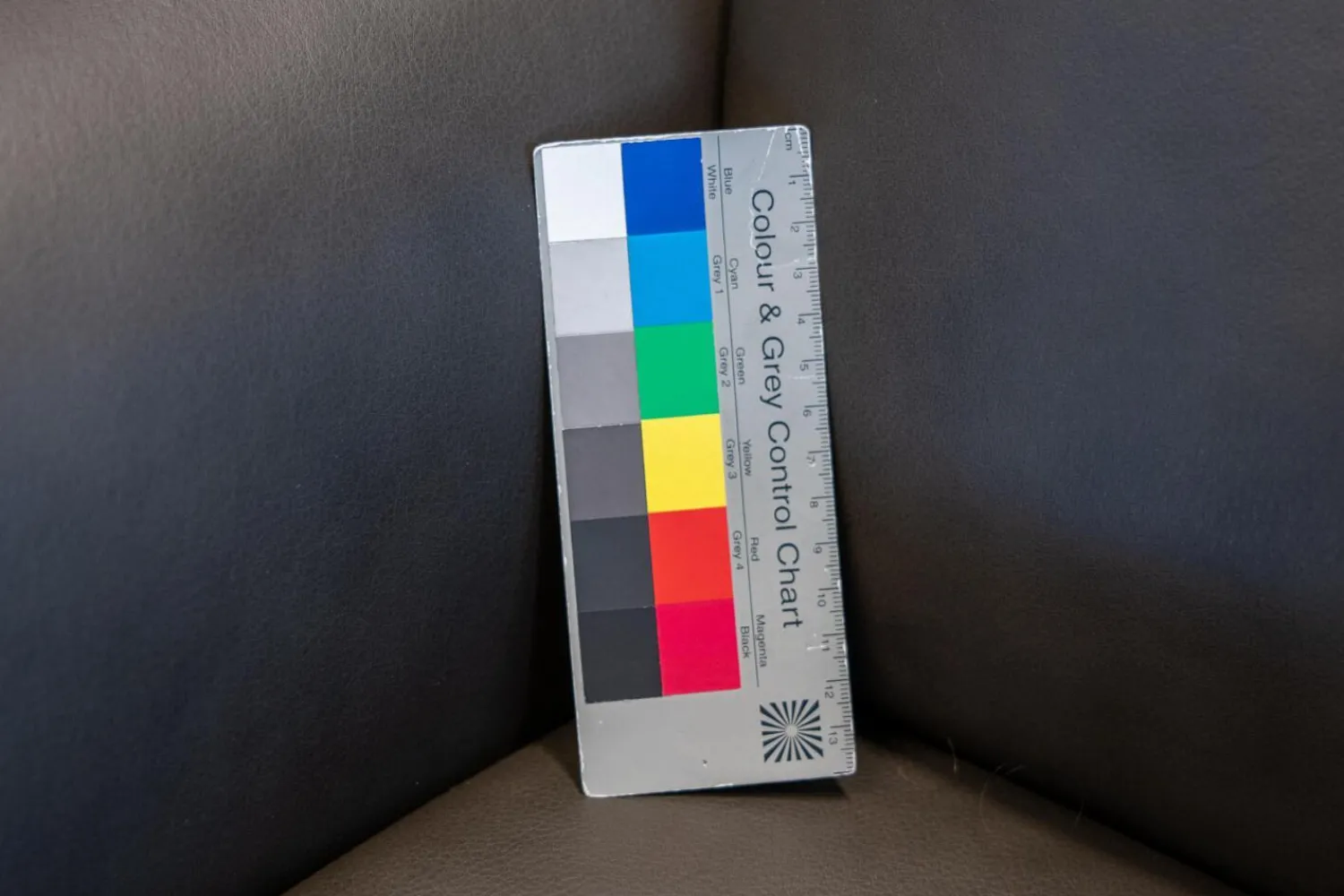 Conform Relaxsessel|Sessel Beyoung Leder Bolzano Schwarz 2545-85 Lava Braun X-Fuß Schwarz Rücken Hoch