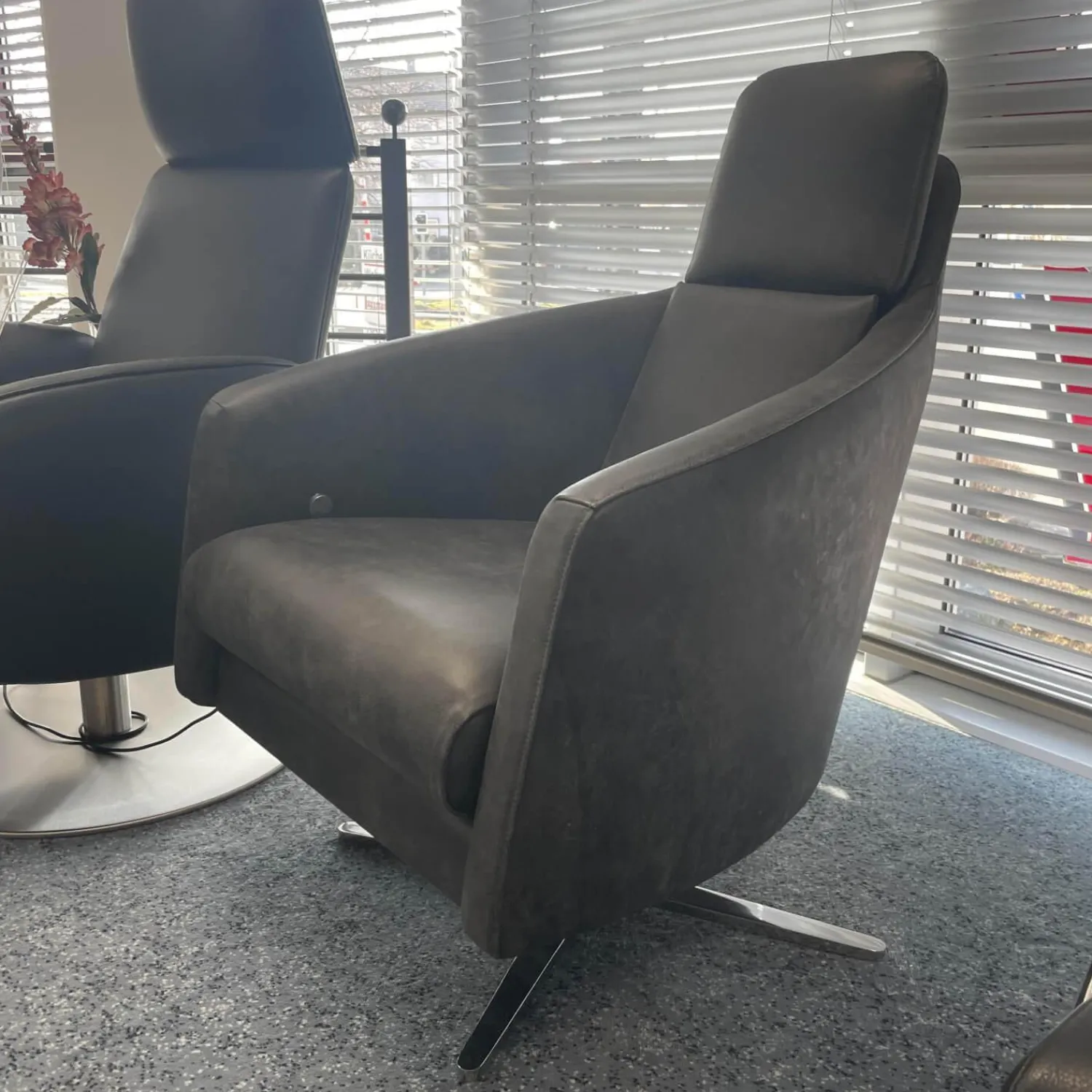 IP Design Relaxsessel|Sessel Boss Bezug Leder Star Graphit Gestell Viersternfuß Verchromt