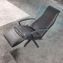 Jori Relaxsessel|Sessel Brainbuilder Mono Move Black Edition Leder Celia Nero Schwarz 5 Stern Fuß Ellipse Schwarz Lackiert