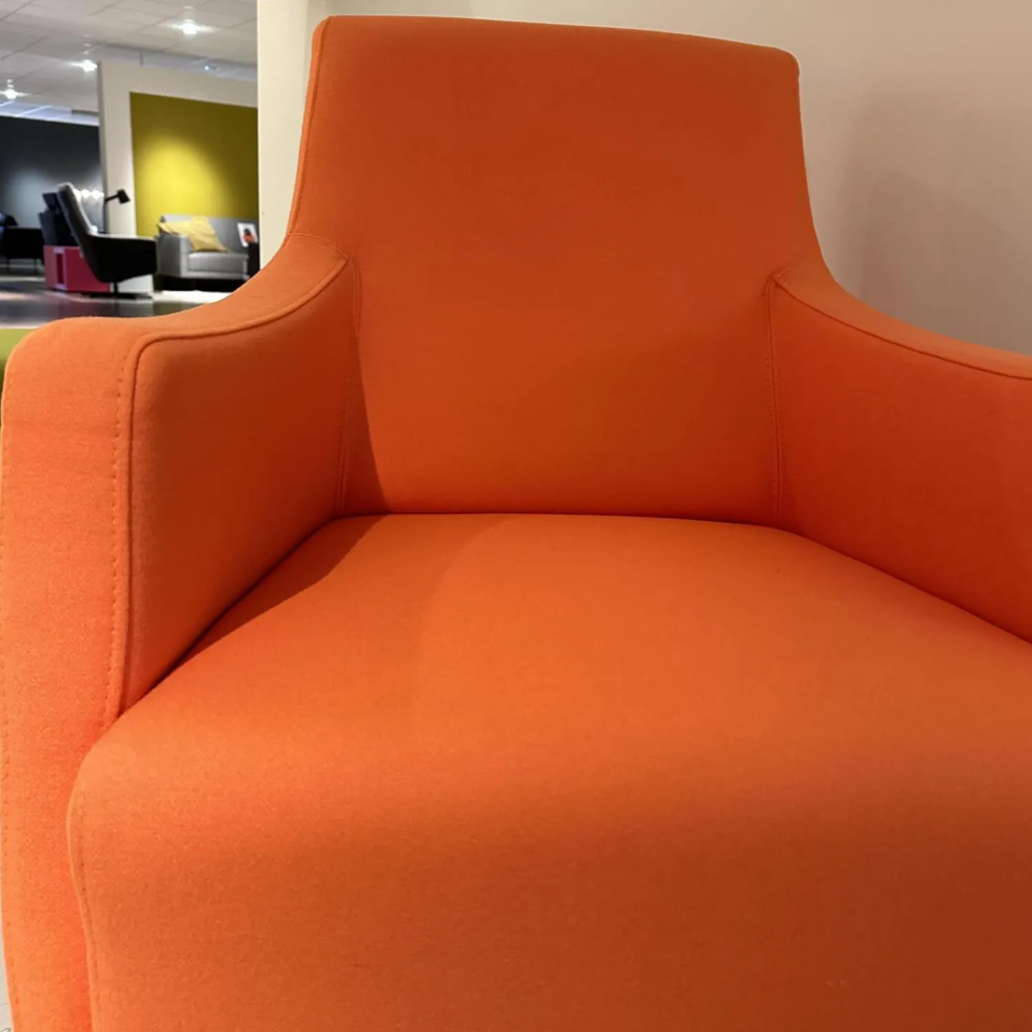 Jame Loungesessel|Sessel Bruno RVS Stoff Venice 2036 Abricot Orange Gestell Edelstahl