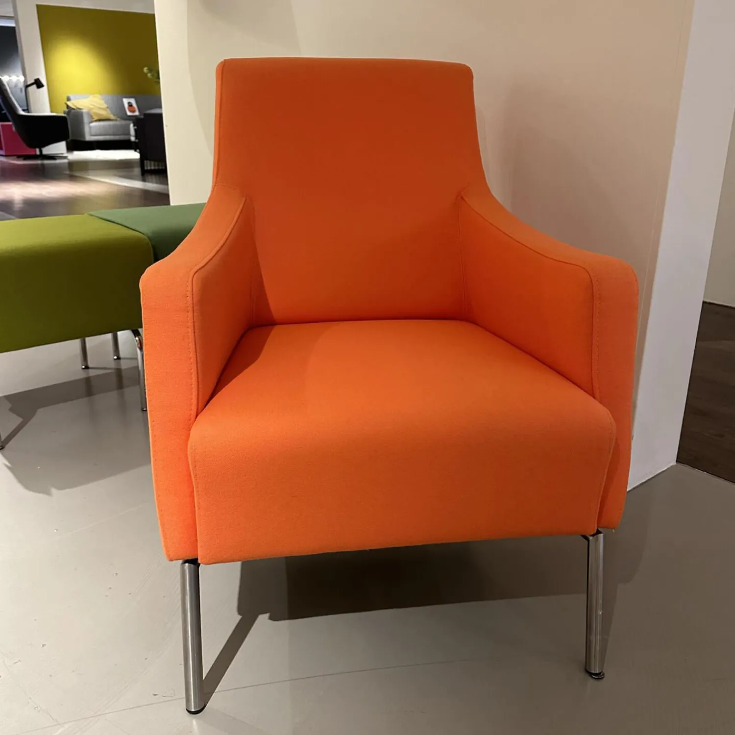 Jame Loungesessel|Sessel Bruno RVS Stoff Venice 2036 Abricot Orange Gestell Edelstahl