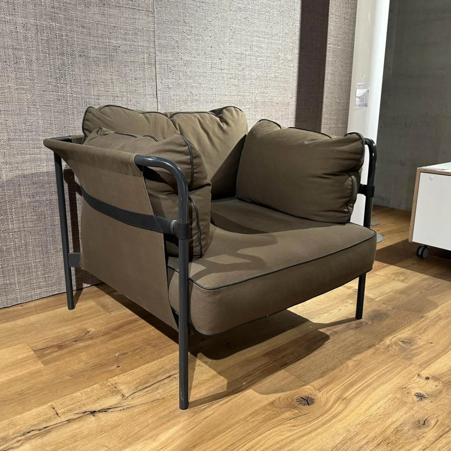Hay Loungesessel|Sessel Can Stoff Canvas Army Braun Gestell Stahl Pulverbeschichtet Grau