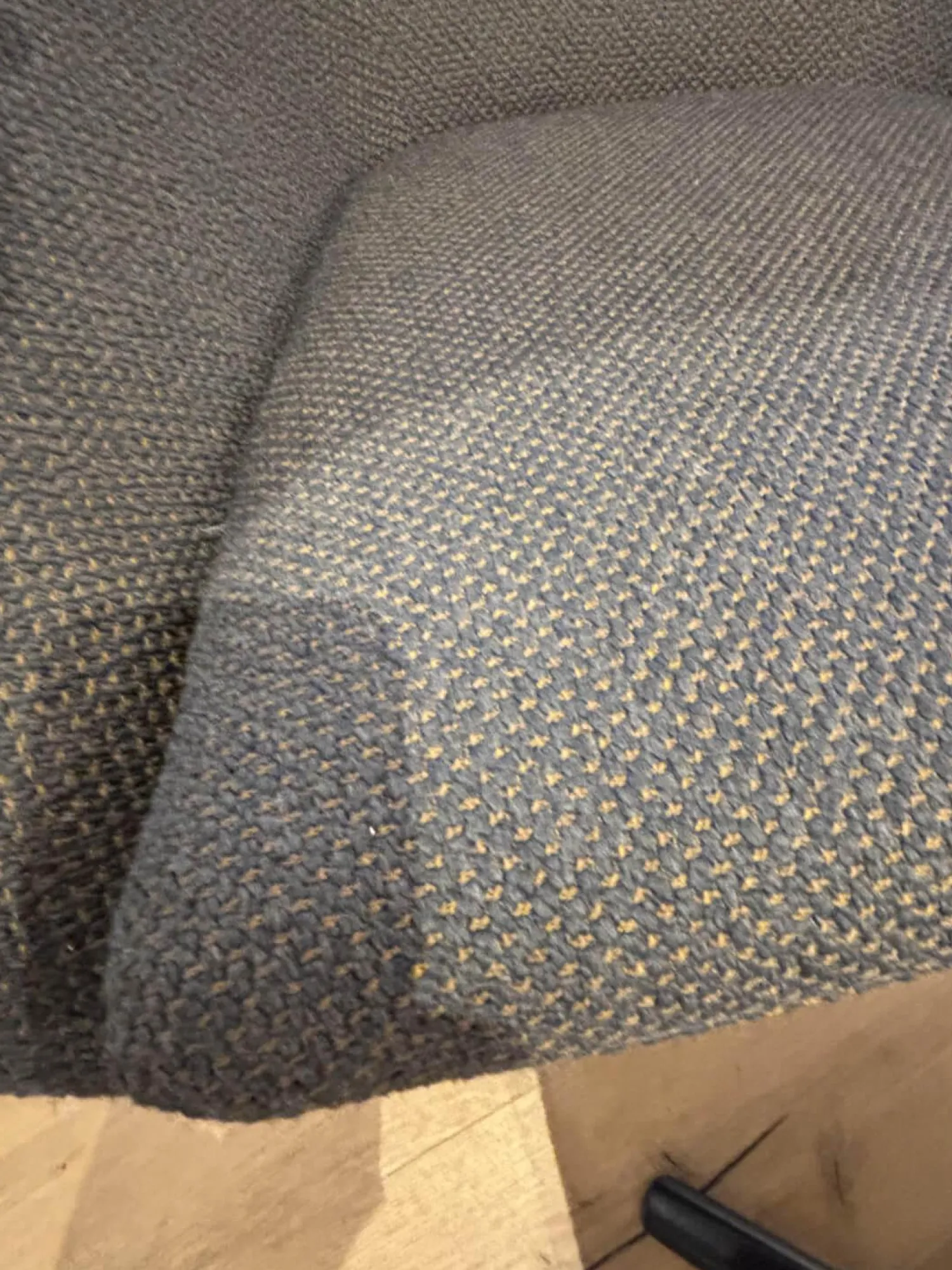 Leolux Loungesessel|Sessel Caruzzo Plus Stoff Apollo Dunkelgrau Braun Drehgestell Schwarz Lackiert Inklusive Hocker