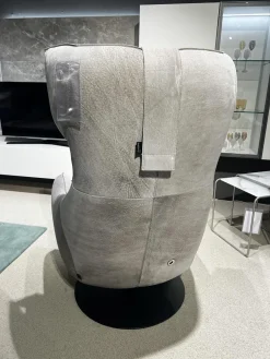 Bullfrog Relaxsessel|Sessel Charles Leder Crazy Nubuk Beige Grau 2510 41 Platte Rund Schwarz Matt Pulverbeschichtet Inklusive Nackenkissen