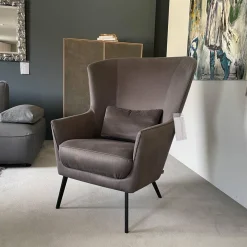 Christine Kröncke Relaxsessel|Sessel CK280.15 Lilou Stoff Casanova 026 Darktaupe Fuß Schwarz Gepulvert