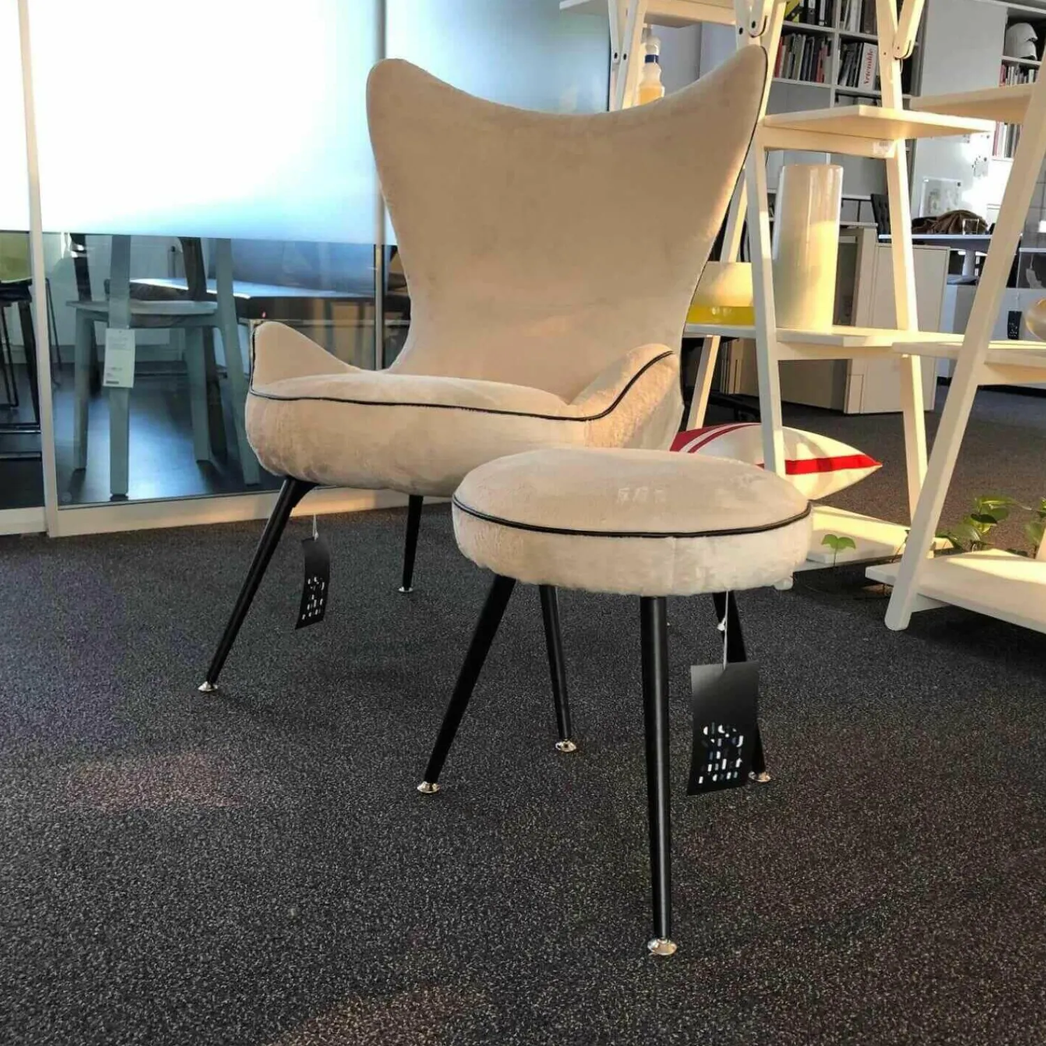 Wittmann Relaxsessel|Sessel Contessa 1956 Stoff Yukon Snow Keder Schwarz Gestell Schwarz