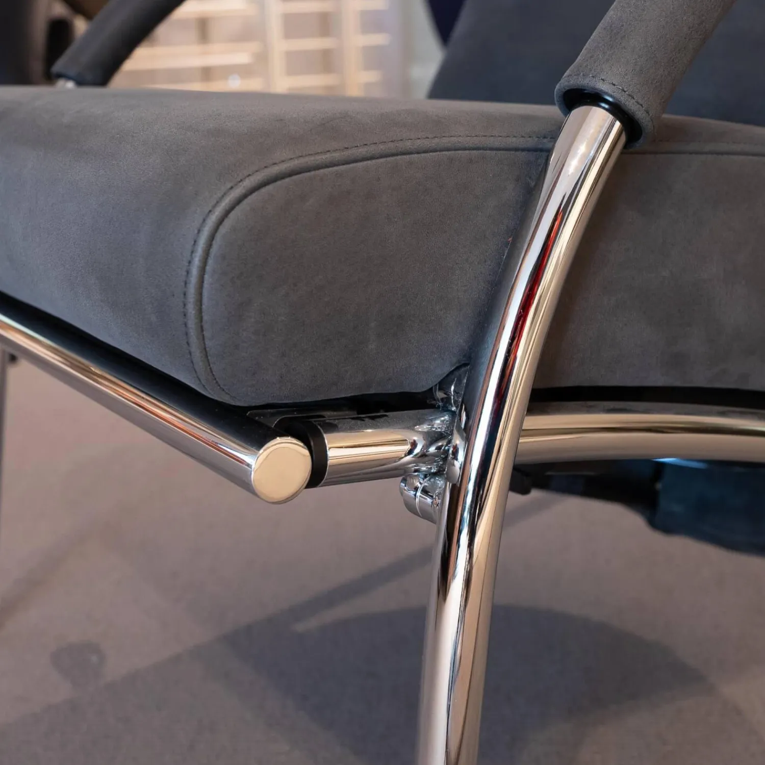 IP Design Relaxsessel|Sessel Curve Leder Yava Vulcano Kat. 2 Gestell Metall