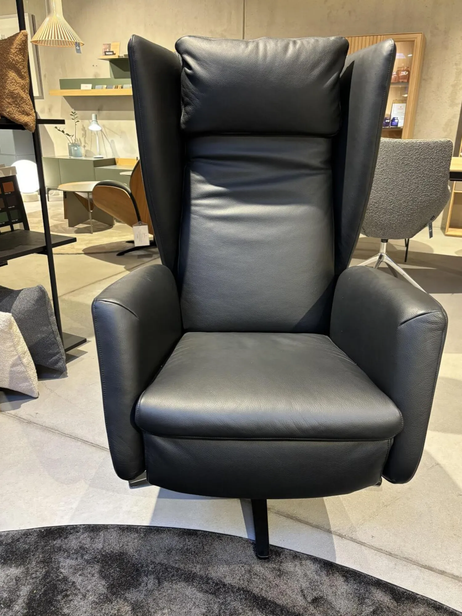 Bielefelder Werkstätten Relaxsessel|Sessel Dave Leder Normandie Schwarz Gestell Sternfuß Schwarz Matt Motorisch Verstellbar