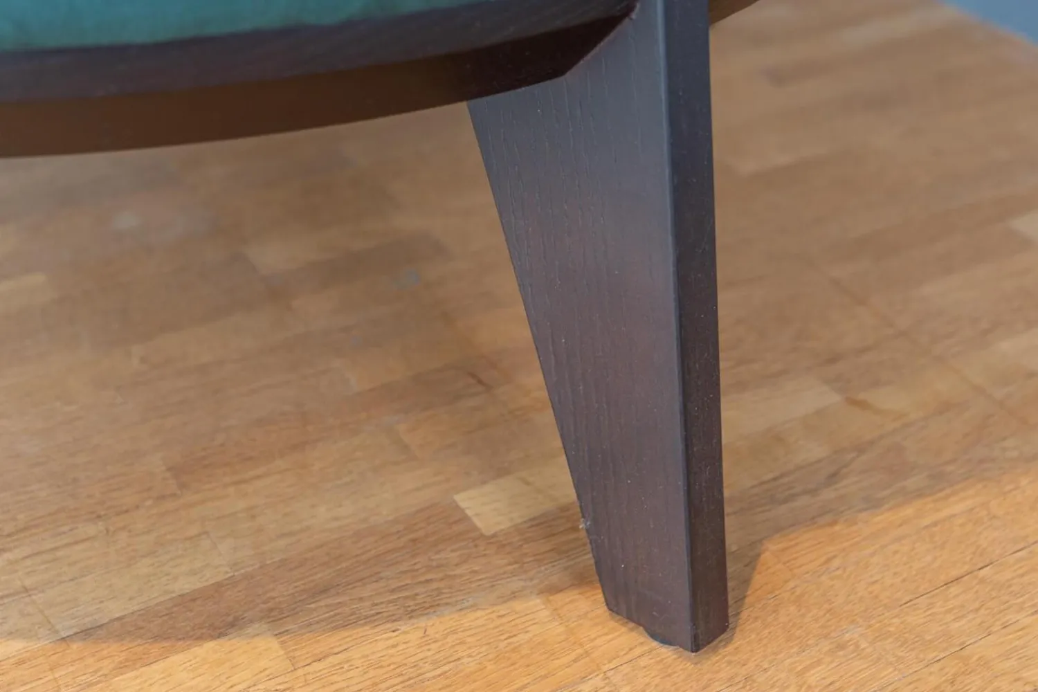 Marelli Loungesessel|Sessel Derek 9DK01W Bezug Stoff Koala Grün 125 C Füße Eiche Wengefarbig Gebeizt 0PR2 Braun