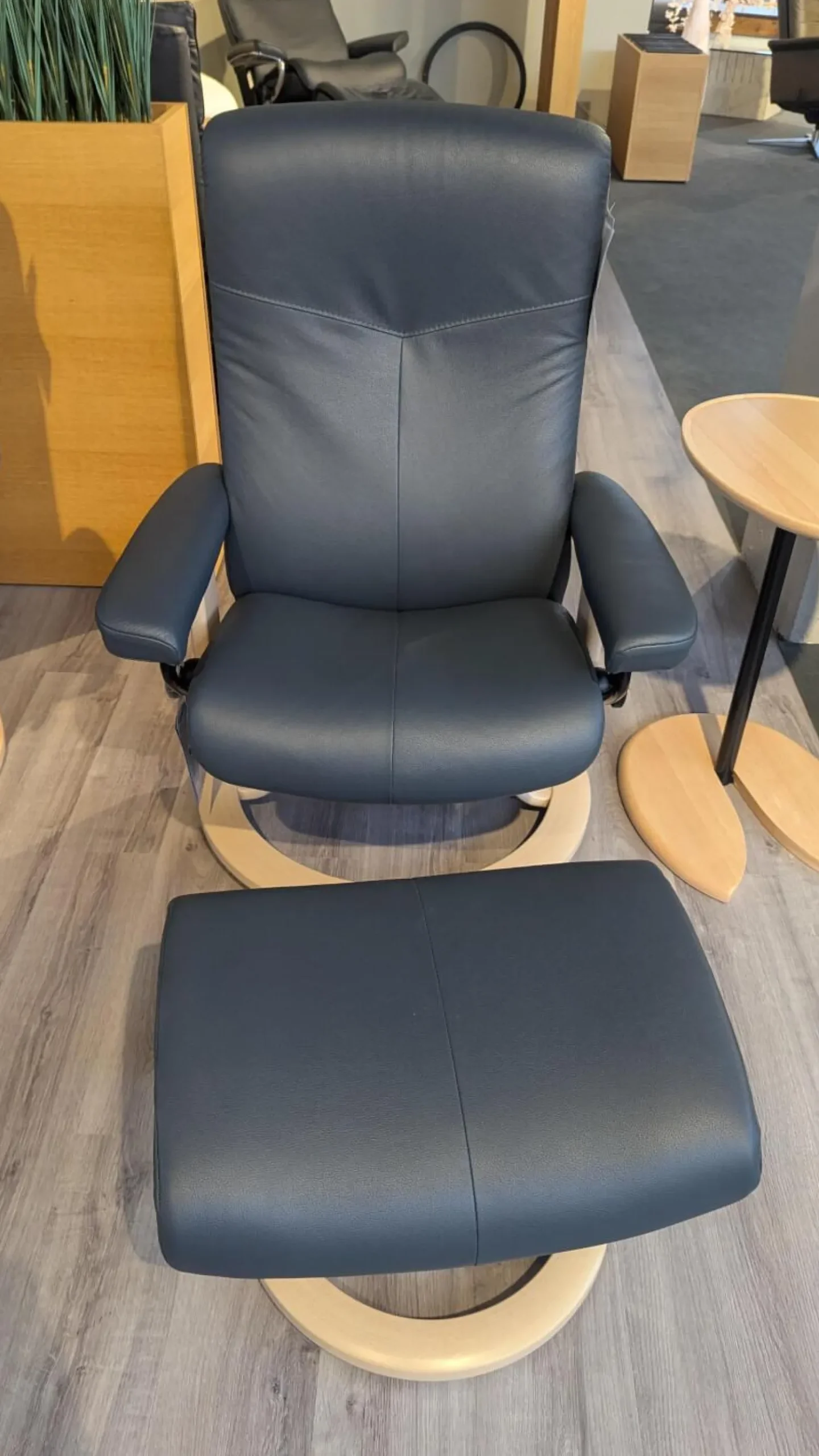 Stressless Relaxsessel|Sessel Dover Leder Batick 093 Atlantic Blue 73 Grau Gestell Holz Whitewash 12 Mit Hocker