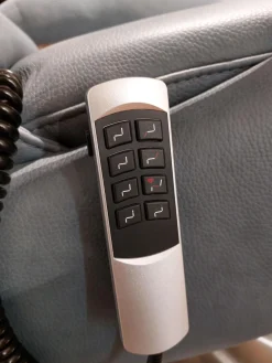 Steinpol Relaxsessel|Sessel EM Plauen Leder Punch Greyblue Grau Blau Drehteller Edelstahl Mit Motorischer Verstellung