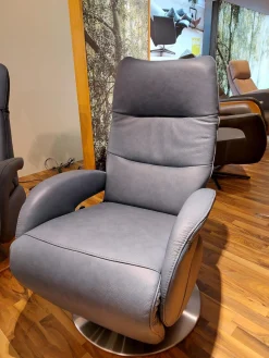 Steinpol Relaxsessel|Sessel EM Plauen Leder Punch Greyblue Grau Blau Drehteller Edelstahl Mit Motorischer Verstellung