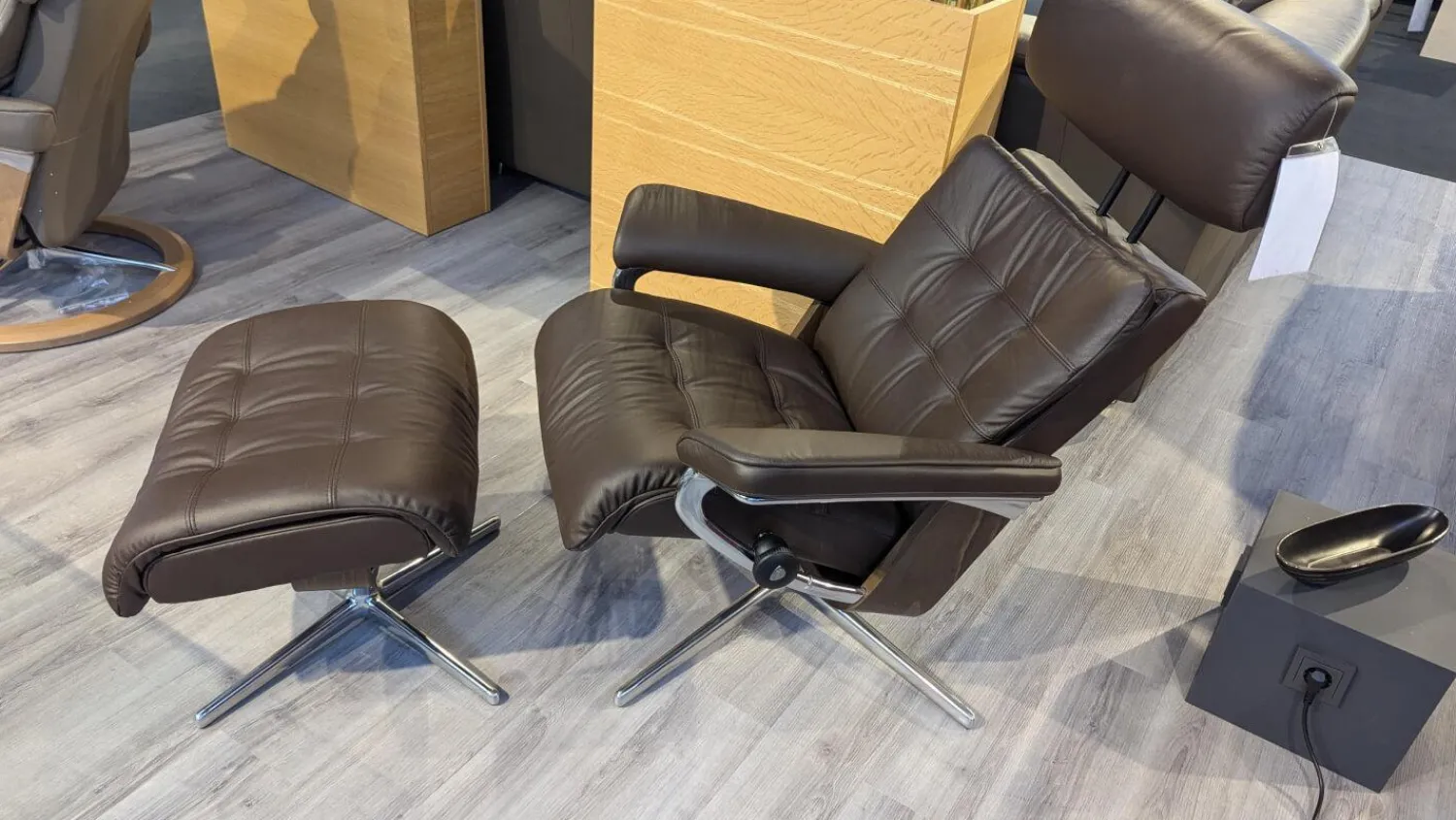 Stressless Relaxsessel|Sessel Erik M Leder Paloma 33 Espresso Braun Grau Holz Walnuss 06 Gestell Cross 40 Alu Mit Hocker