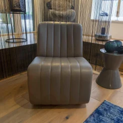 Christine Kröncke Relaxsessel|Sessel Ernest Leder Nappa Ash Braun Grau