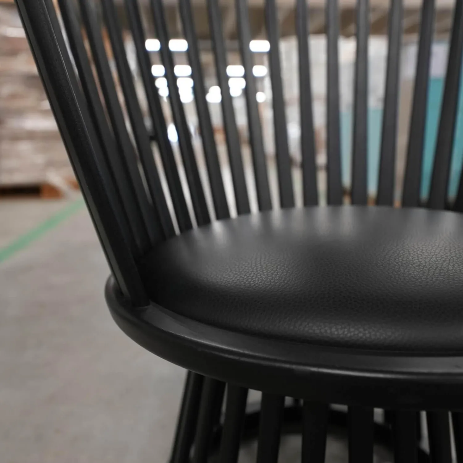 Tom Dixon Einzelstühle|Sessel Fan Chair Indigo Bezug Leder Ash Schwarz Gestell Holz Schwarz