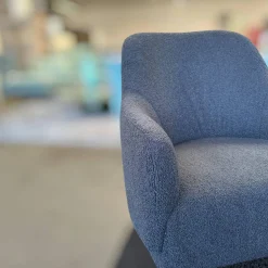 IP Design Loungesessel|Sessel Flow Bezug Chivasso Dunkelblau Füße Esche