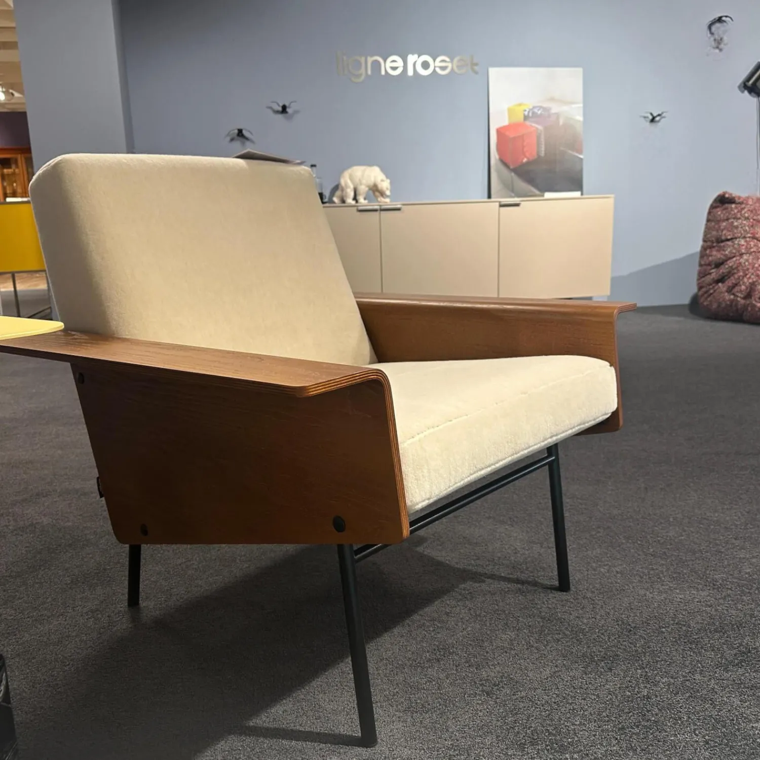 Ligne Roset Loungesessel|Sessel G 10 Stoff Alpa Arctique Beige Gestell Schwarz Seidenmatt Pulverbeschichtet Armlehnen Buchenmultiplex Furniert