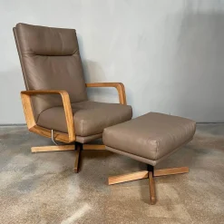 Signet Fernsehsessel|Relaxsessel|Sessel Gin Leder Prestige Walnuss Braun Gestell Eiche Massiv Geölt Inklusive Hocker