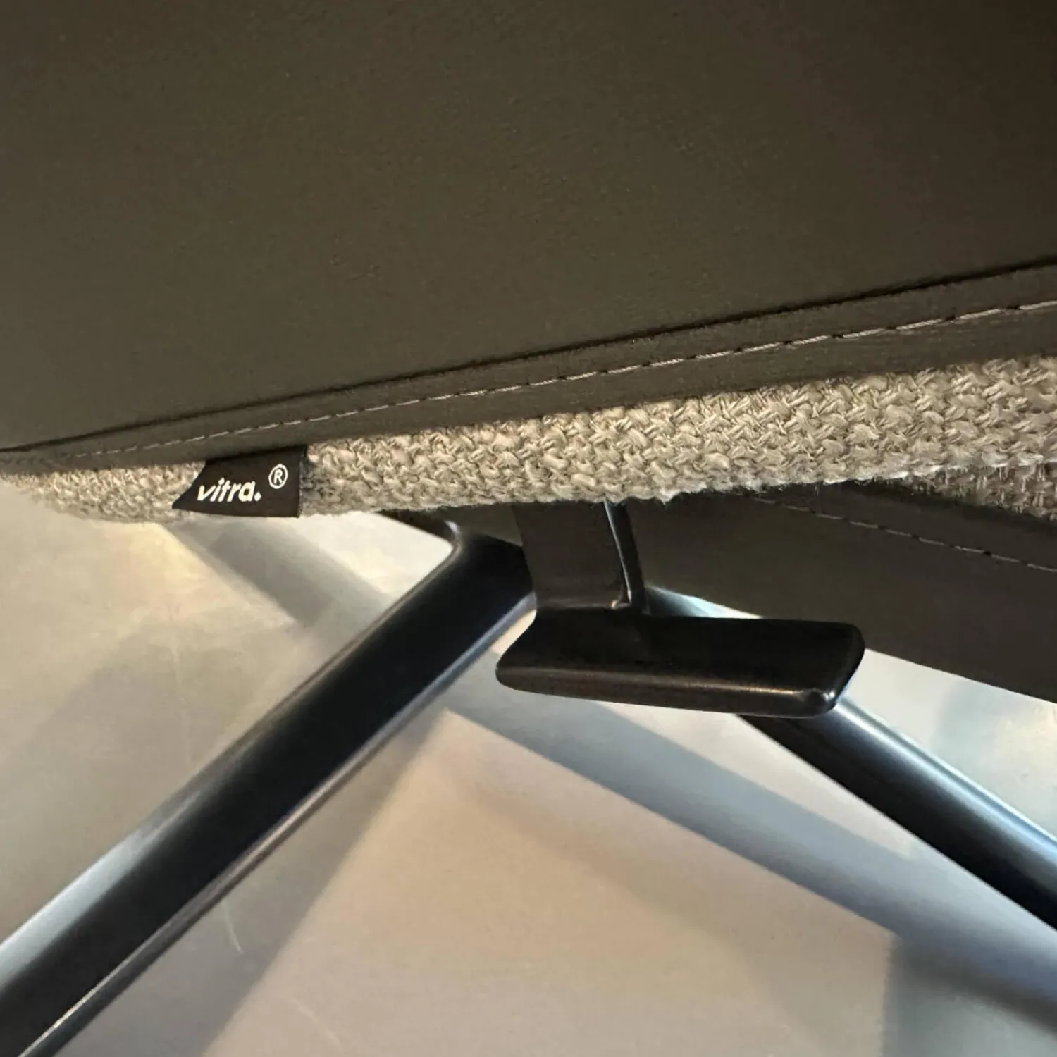 Vitra Relaxsessel|Sessel Grand Relax Schale Leder Forte Decor Umbra Grau Innen Stoff Corsaro Bambus Melange Grau Mit Hocker