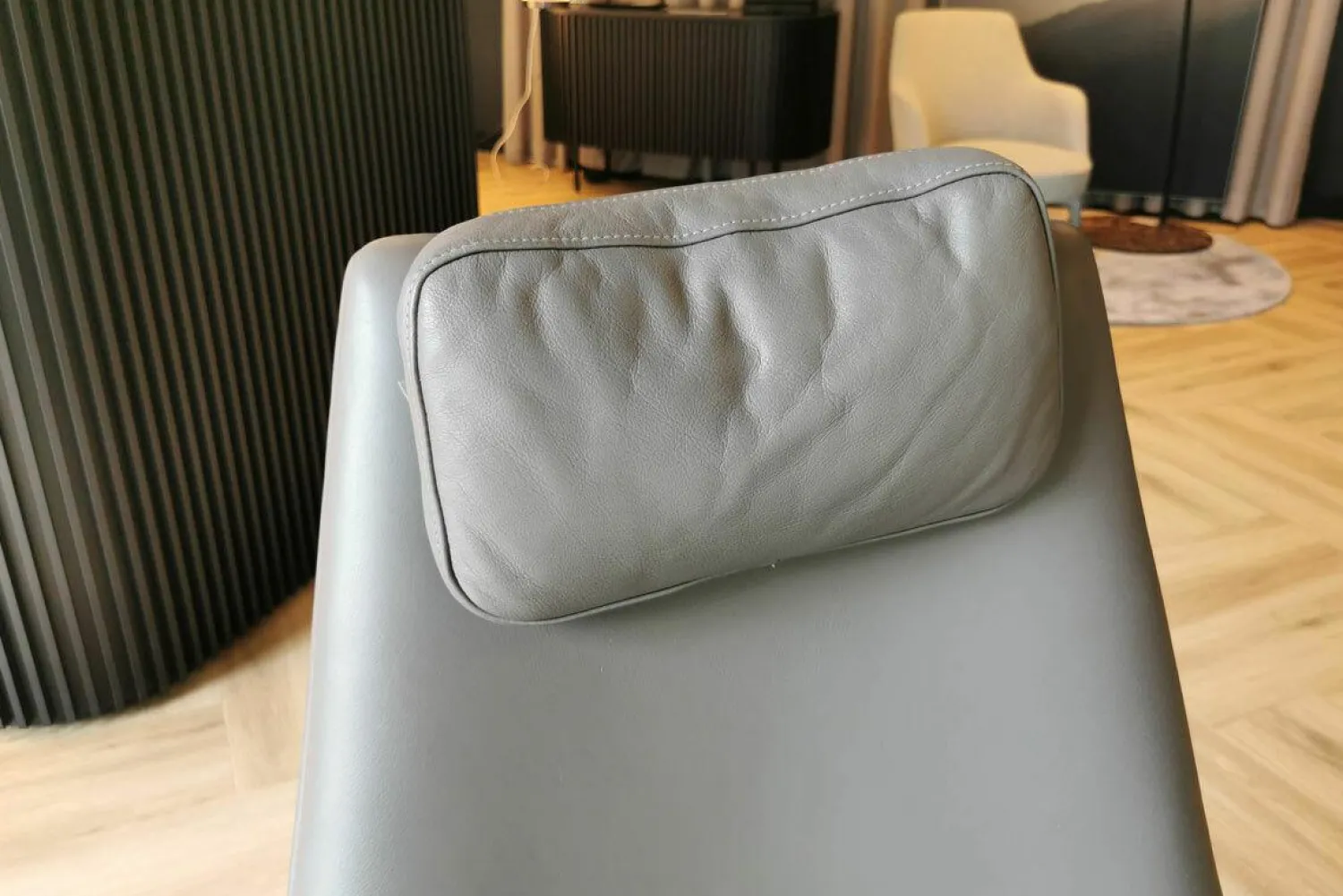 Flexform Relaxsessel|Sessel Guscioalto Leder de Luxe Grau Drehgestell Brüniert inkl. Nackenkissen