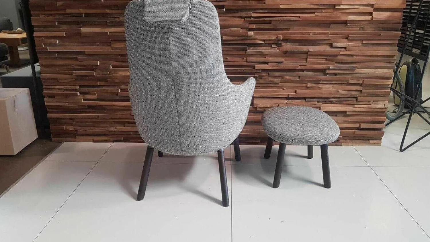 Vitra Relaxsessel|Sessel HAL Lounge Chair Stoff Credo SaltnPepper Grau mit Ottoman und Sitzkissen