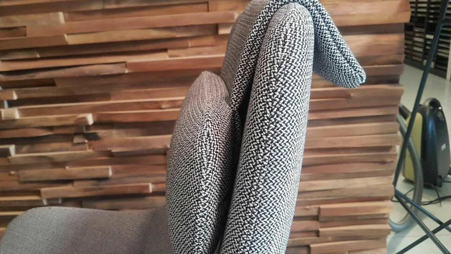 Vitra Relaxsessel|Sessel HAL Lounge Chair Stoff Credo SaltnPepper Grau mit Ottoman und Sitzkissen