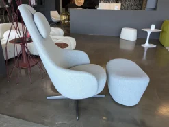 B&B Italia Relaxsessel|Sessel Harbor Laidback Stoff Lodi Salbeigrün Gestell Bronze mit Hocker