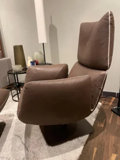 COR Relaxsessel|Sessel Jalis Leder 492 Dunkelbraun mit drehbarem Tellefuß und Hocker