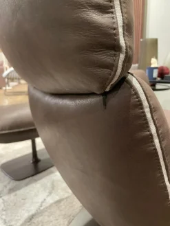 COR Relaxsessel|Sessel Jalis Leder 492 Dunkelbraun mit drehbarem Tellefuß und Hocker