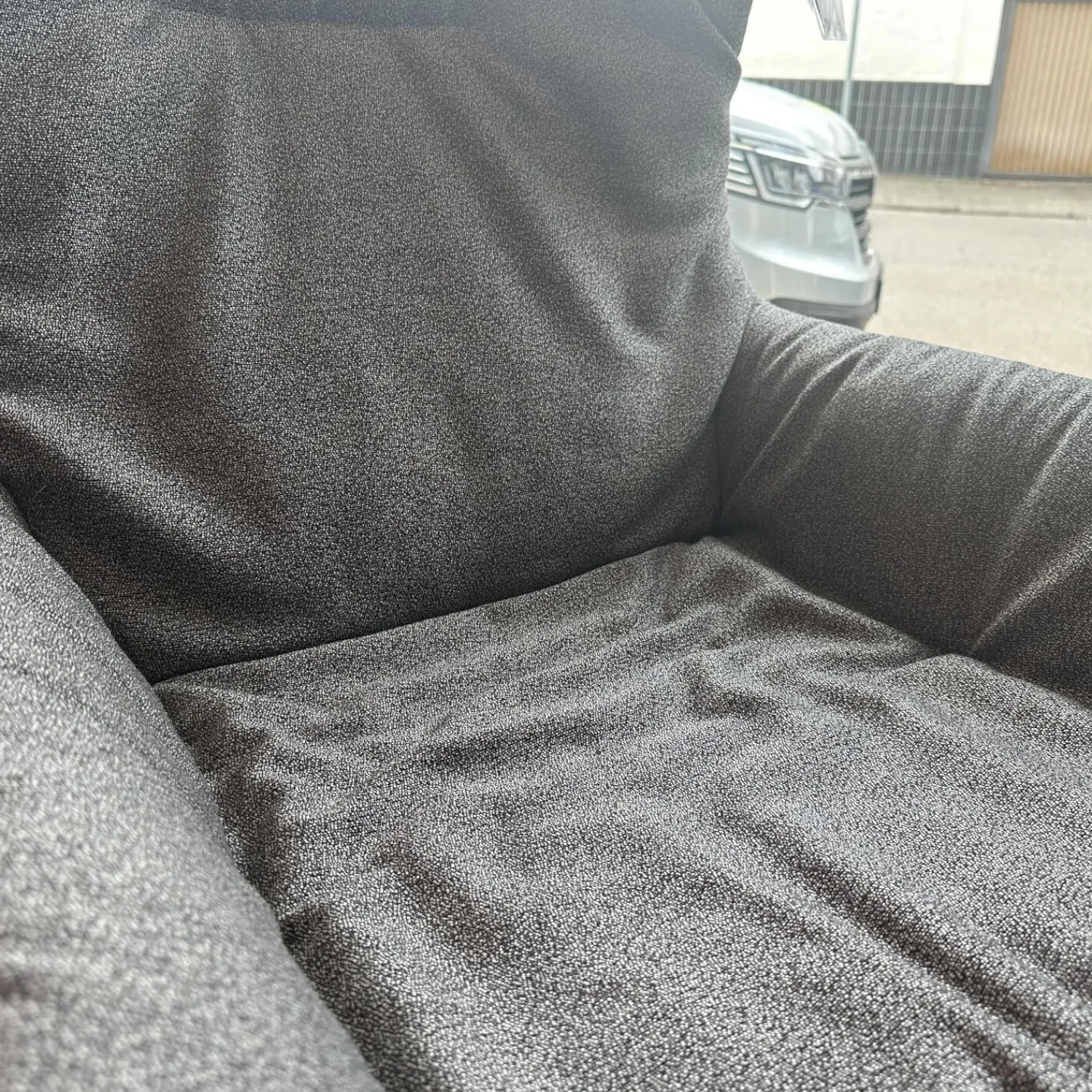 Freifrau Relaxsessel|Sessel Leya Wingback Chair Innen Stoff Shake Walnut Braun Grau Außen Leder Muscat Carbon Braun Grau Mit Hocker