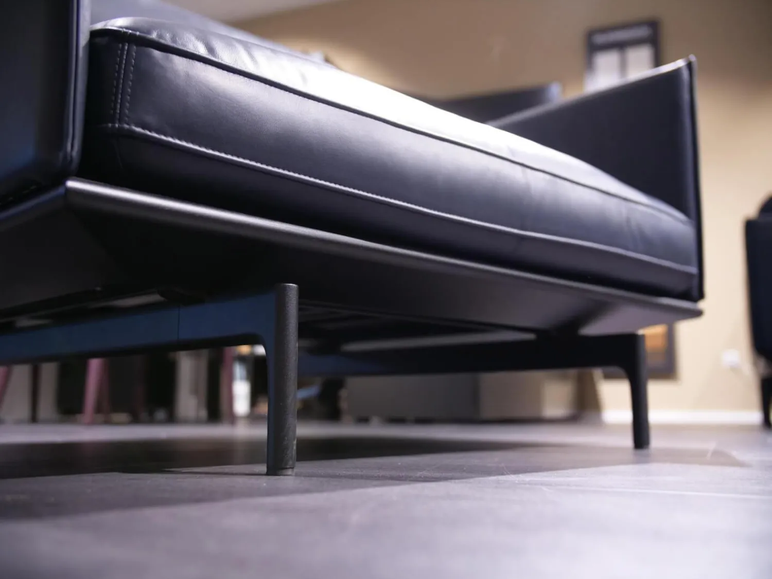 Rolf Benz Loungesessel|Sessel Liv Smart Leder 42 103 Dunkel Schwarz Blau Gestell Aluminium RAL 9017 Verkehrsschwarz Pulverbeschichtet