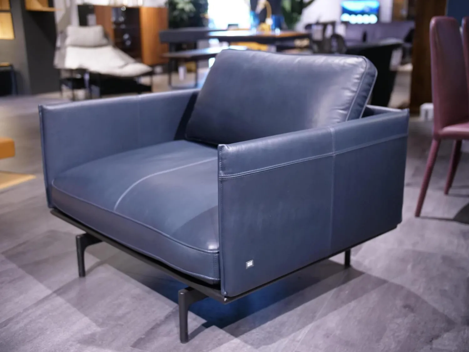 Rolf Benz Loungesessel|Sessel Liv Smart Leder 42 103 Dunkel Schwarz Blau Gestell Aluminium RAL 9017 Verkehrsschwarz Pulverbeschichtet