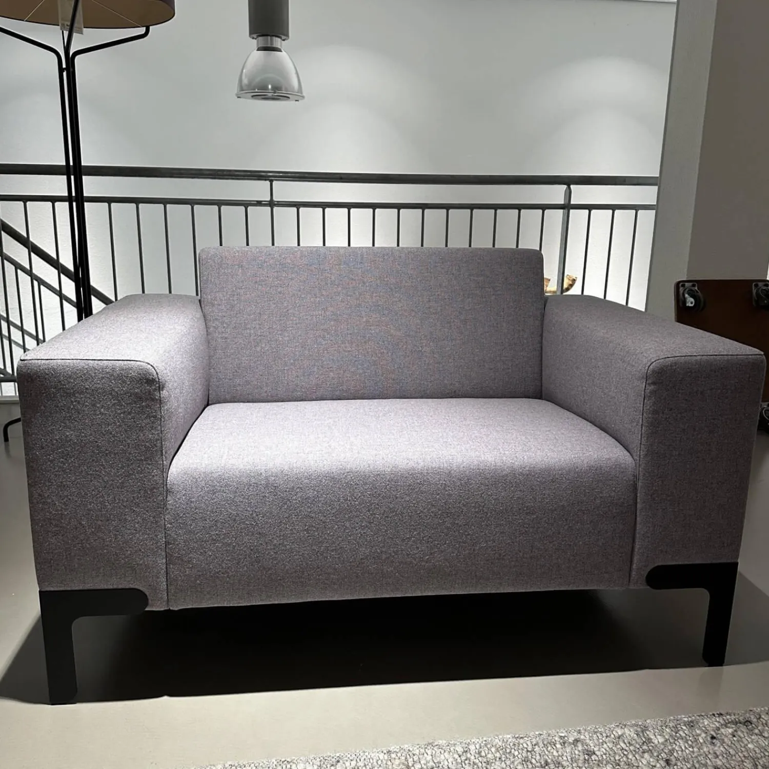 Havee Meubelen Loungesessel|Sessel Loveseat Foldy Stoff Tonica 633 Grau Füße Stahl Schwarz RAL9005