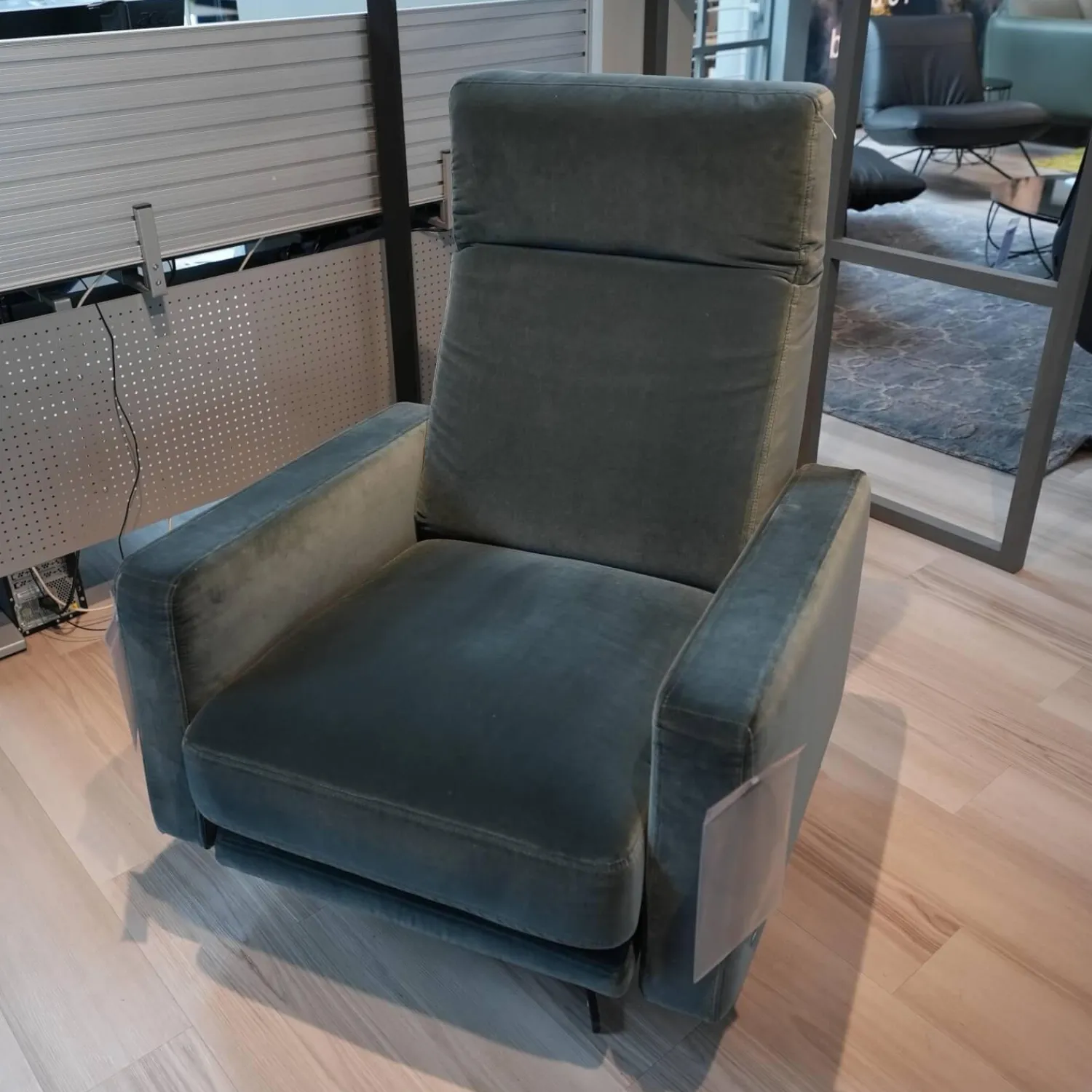 Rolf Benz Fernsehsessel|Sessel L-SE EL 571 Stoff 18.225 Graublau Sternfuß Metall Verkehrsschwarz Inkl. Elektrische Verstellung Mit Akku