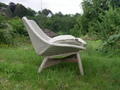 DEDON Loungemöbel|Sessel Mbrace Club Chair Outdoor Geflechtfarbe 140 Sea Salt Weiß-Grau Teakgestell Mit Sitzkissen Stoff Natura Laurel Cremeweiß
