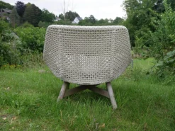 DEDON Loungemöbel|Sessel Mbrace Club Chair Outdoor Geflechtfarbe 140 Sea Salt Weiß-Grau Teakgestell Mit Sitzkissen Stoff Natura Laurel Cremeweiß