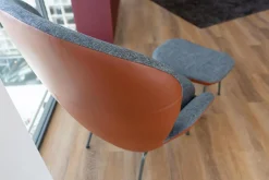 Rolf Benz Loungesessel|Sessel Mit Hocker 594 Bezug Stoff 17 048 Stahlblau Graublau Hinten Leder 38 112 Kupferbraun Gestell Vierfuß Stahl Glatt Umbragrau Grau Mit Kissen