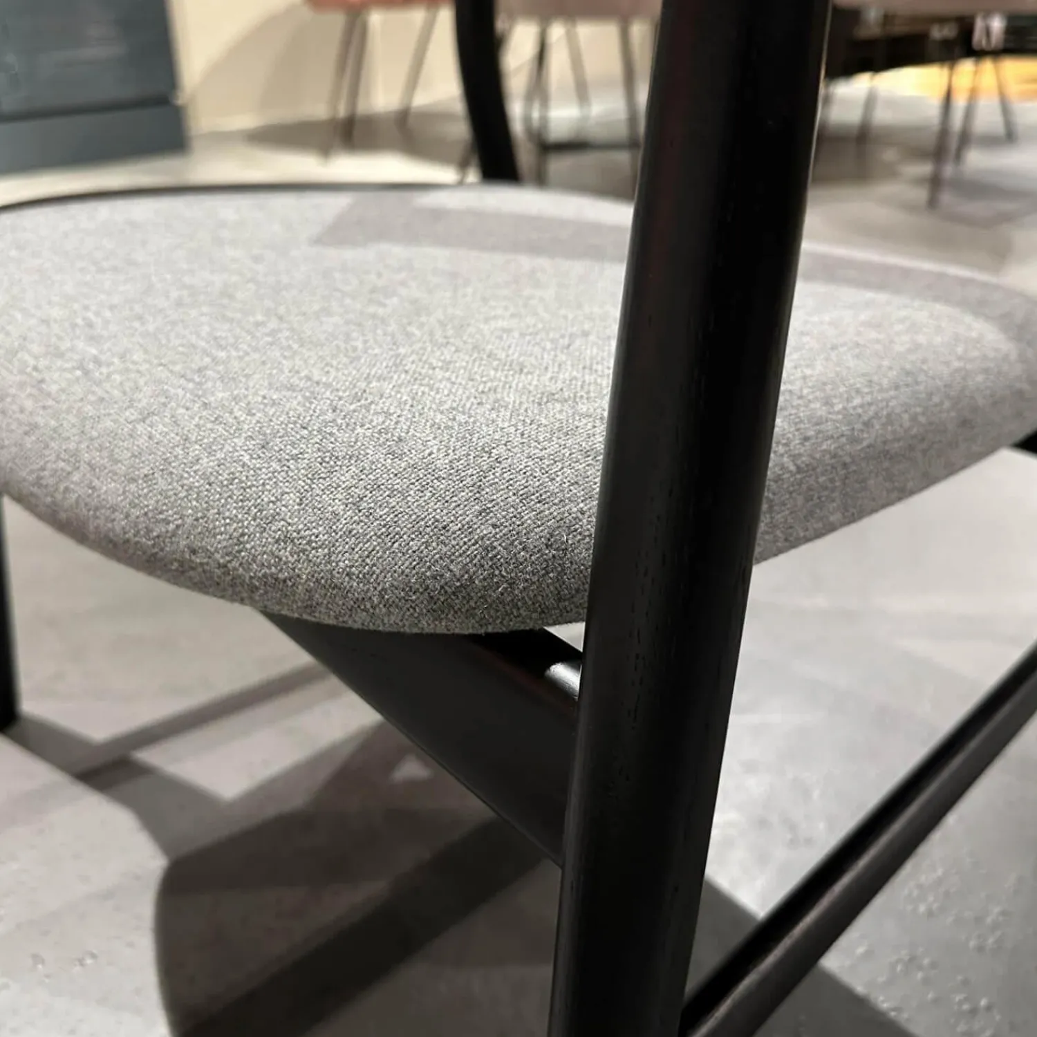 Conde House Relaxsessel|Sessel Mit Hocker Kamuy Stoff Tonica Grau Gestell Eiche Schwarz