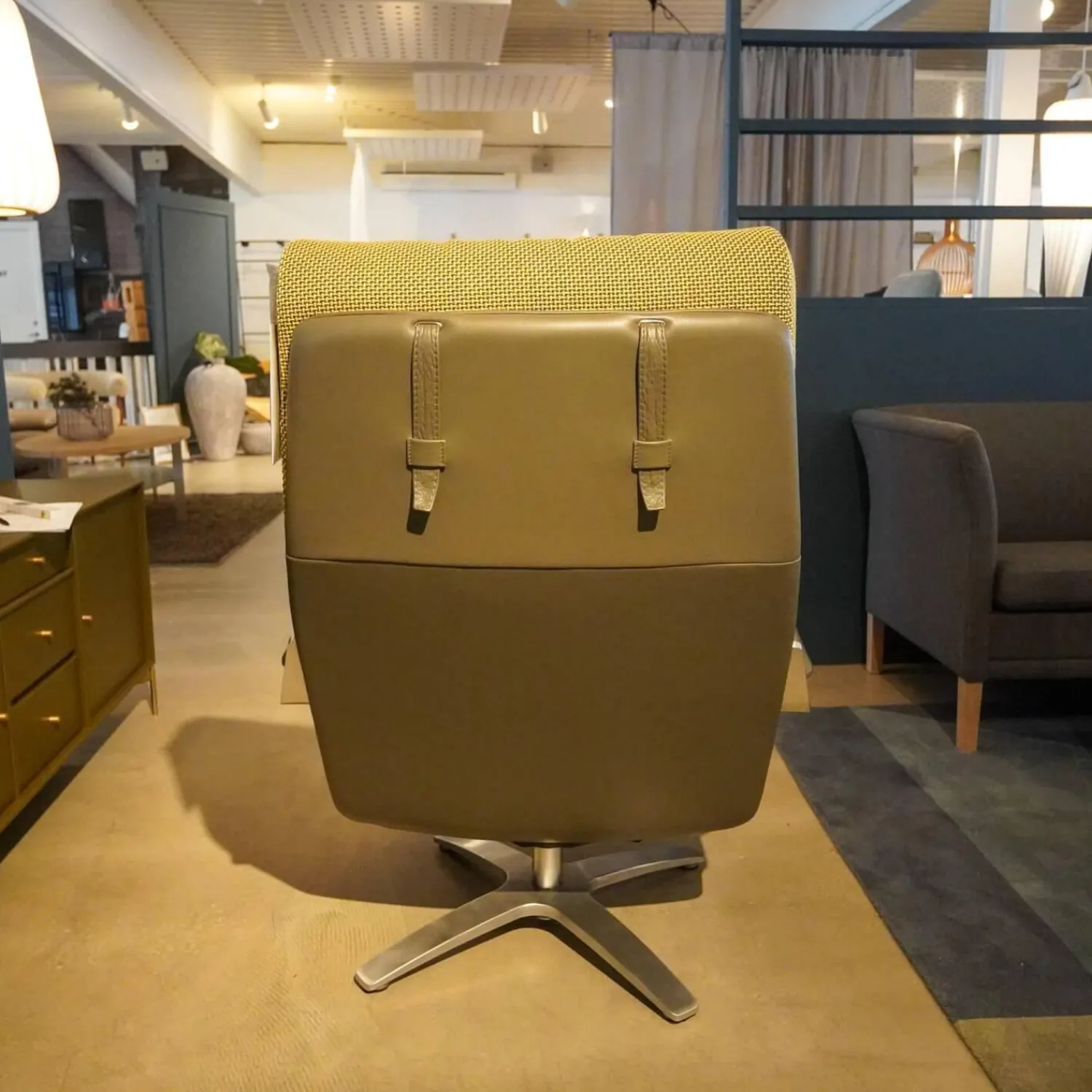 Berg Furniture Relaxsessel|Sessel Mit Hocker Nasa Stoff Grün Gemustert Arm Und Rückenlehne Dunkelgraues Leder