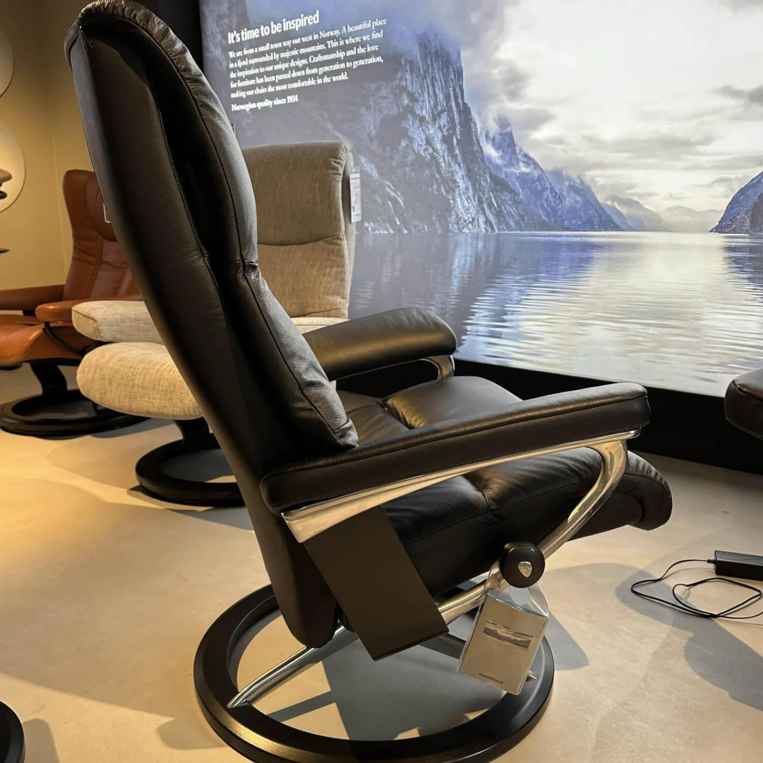 Stressless Relaxsessel|Sessel Mit Hocker View L Signature Bezug Leder Batick Black Schwarz Gestell Schwarz