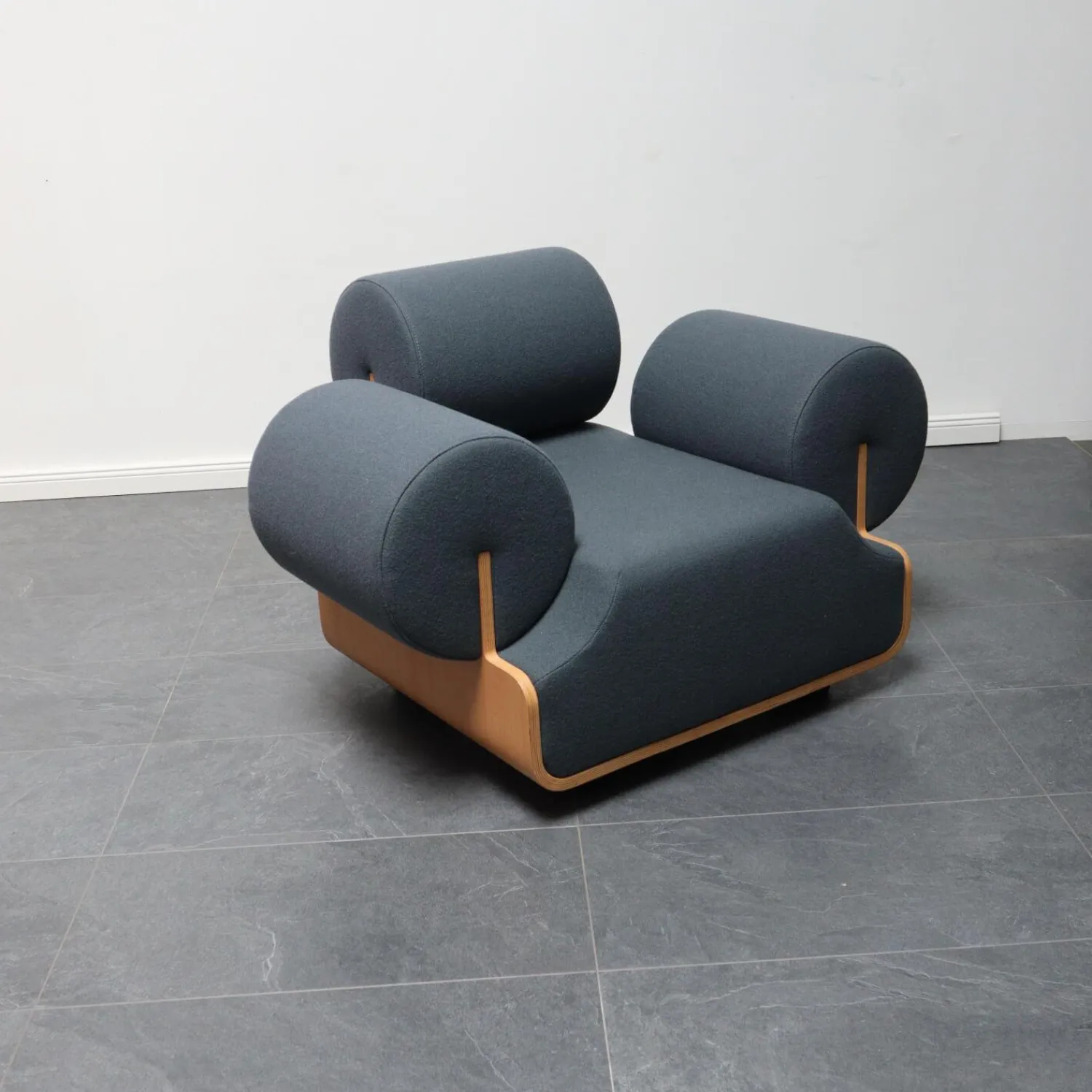 Spektrum Loungesessel|Sessel MVPHE Bezug Stoff Kvadrat Tonus 4 615 Anthrazit Gestell Buche Furniert