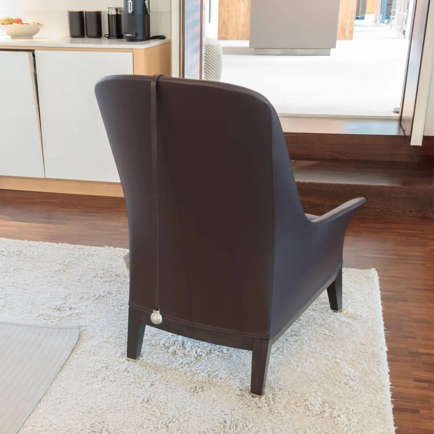 Giorgetti Loungesessel|Sessel Normal Leder 2212 Dunkelbraun Gestell Buche Matt Gebeizt Inklusive Hocker Und Kopfkissen