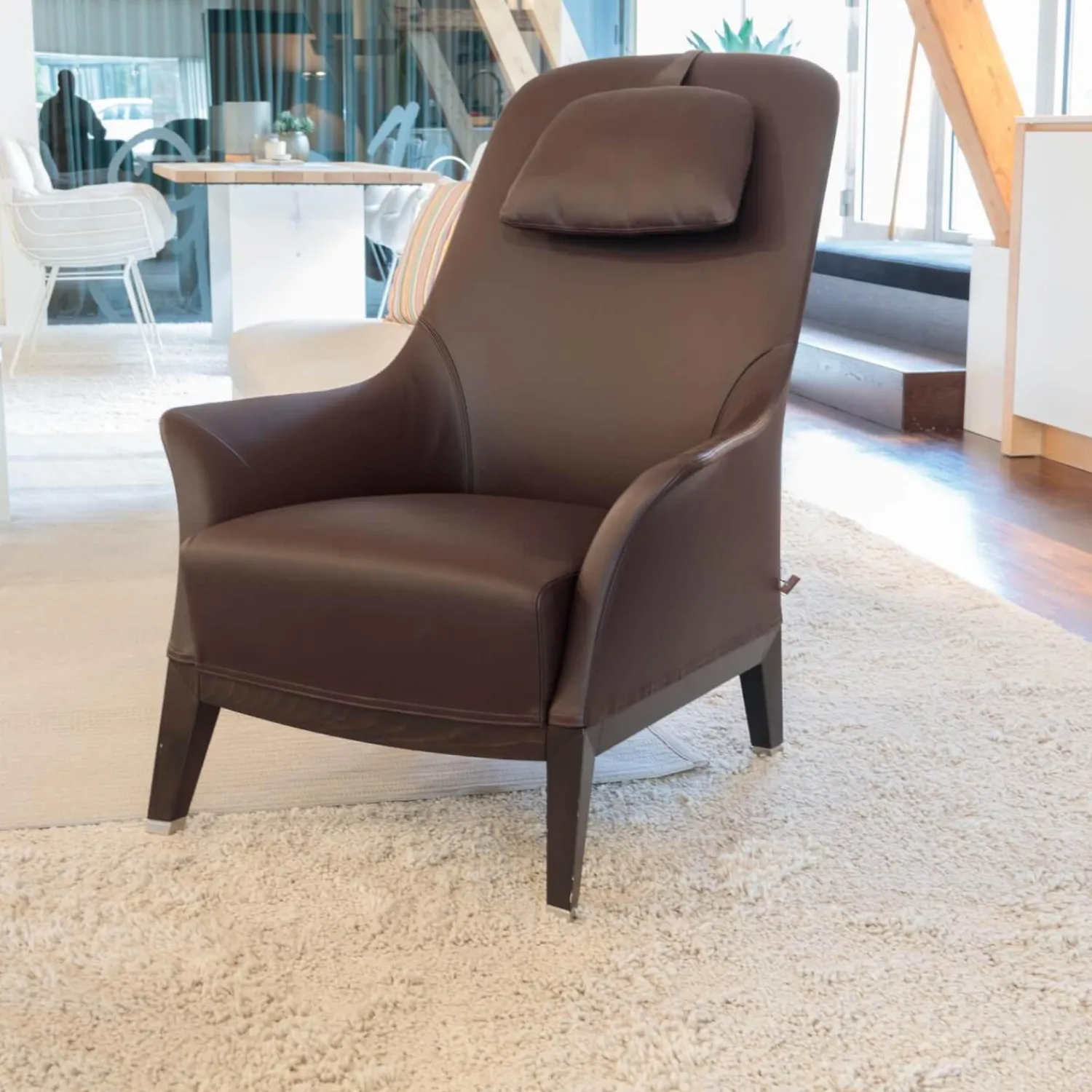 Giorgetti Loungesessel|Sessel Normal Leder 2212 Dunkelbraun Gestell Buche Matt Gebeizt Inklusive Hocker Und Kopfkissen