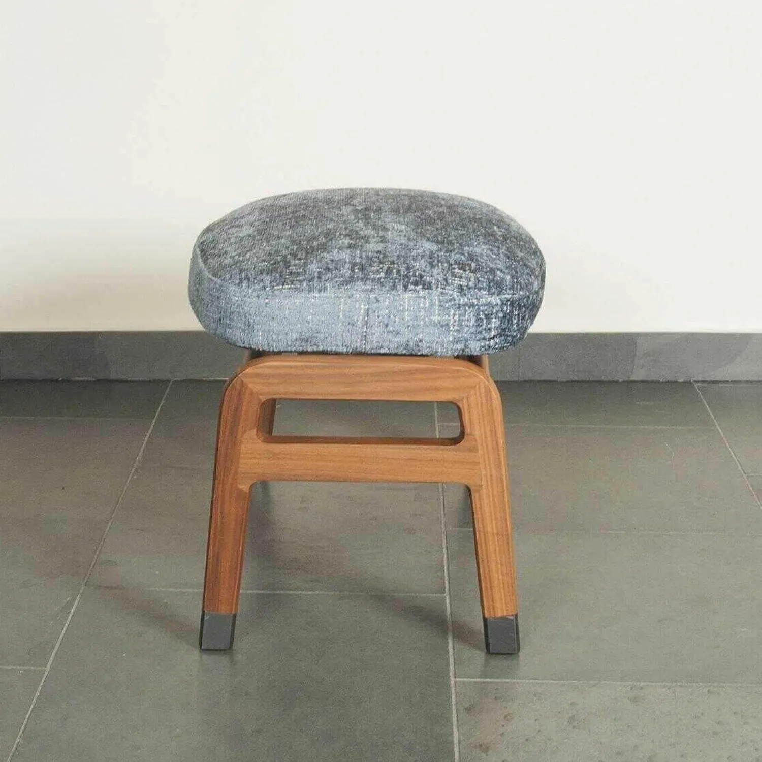 Flexform Relaxsessel|Sessel Ortiga Stoff Timo Blau Gestell Canaletto Nussbaum Leder Kordel Tabak mit Hocker