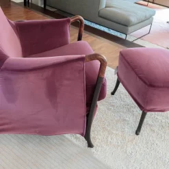 Giorgetti Fernsehsessel|Sessel Progetti 63340 Stoff Samt Adamo Und Eva 02 Aubergine Violett Pink Gestell Holz Matt Gebeizt Inklusive Hocker