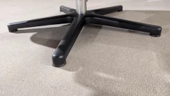 Gruber Relaxsessel|Sessel PTV 1780 Leder Napoli 0500 Schwarz Füße Metall Schwarz Mit Manuell Verstellbarer Fußablage