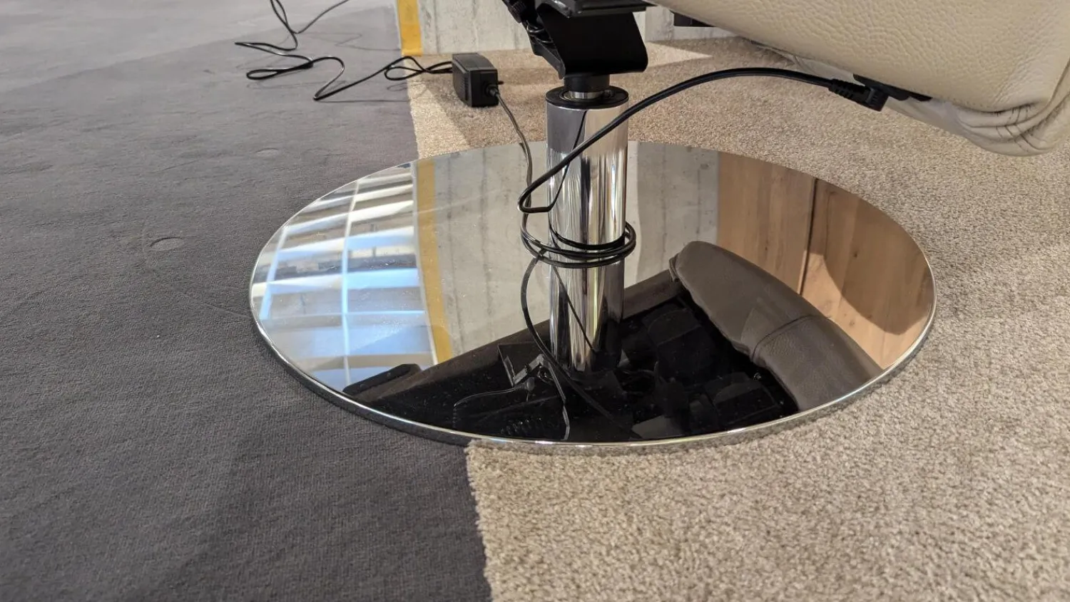 Erpo Relaxsessel|Sessel RE500 18 Leder 43 Perl 210 Beige Creme Grau Tellerfuß Verchromt 2 Motorisch Mit Akku