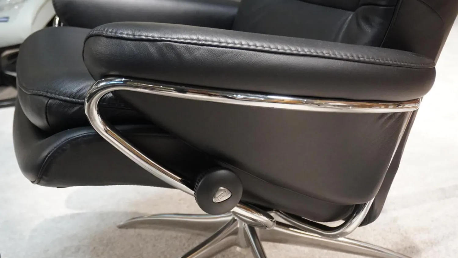 Stressless Relaxsessel|Sessel Rome M Black Leder Gestell Star Alumunium Inklusive Hocker